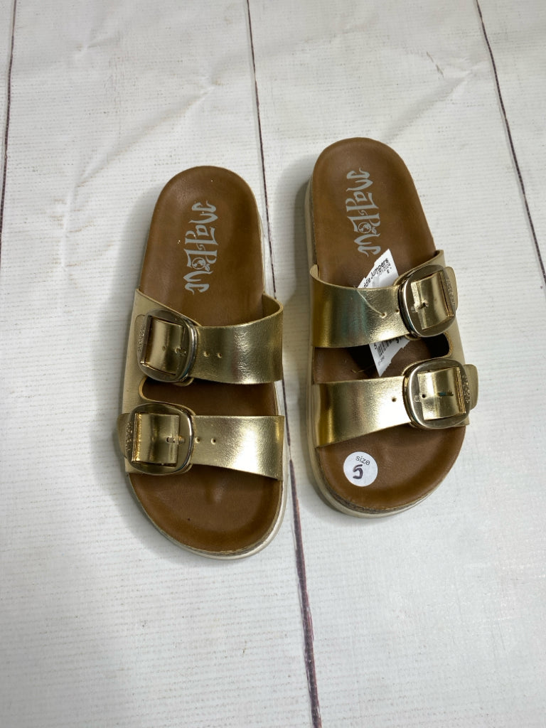 MadLove Size 5 Sandals