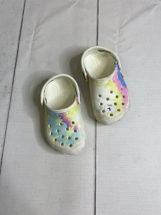 Crocs Size 7 Sandals