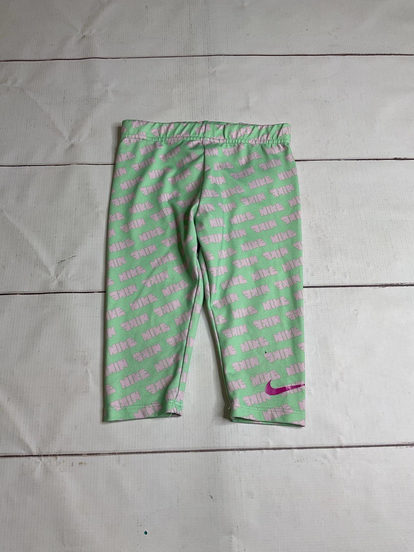 Nike Size 4 Capri Leggings