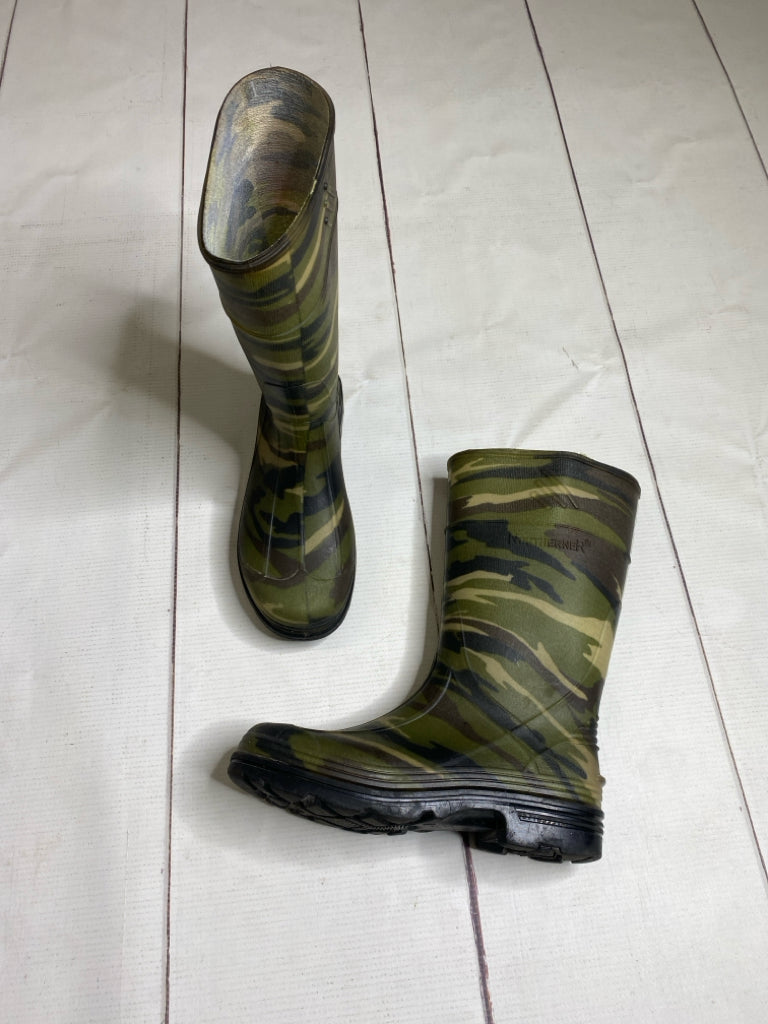 Size 1 Rain Boots