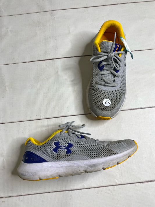 Under Armour Size 6.5 Tennis Shoes