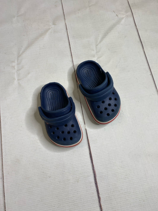 Crocs Size 6 Sandals