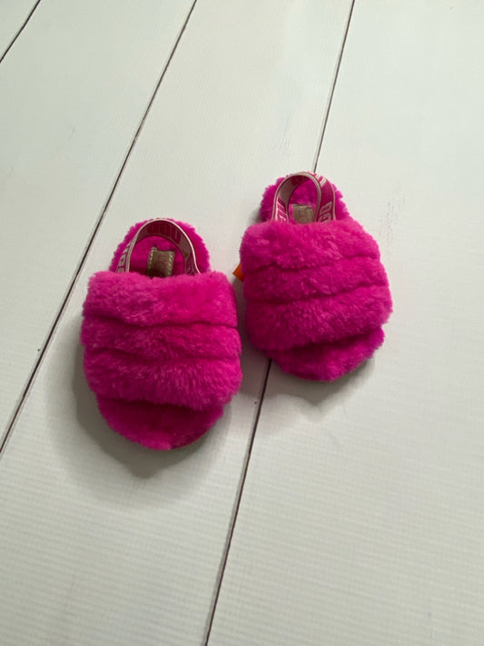 UGG Size 7 Slippers