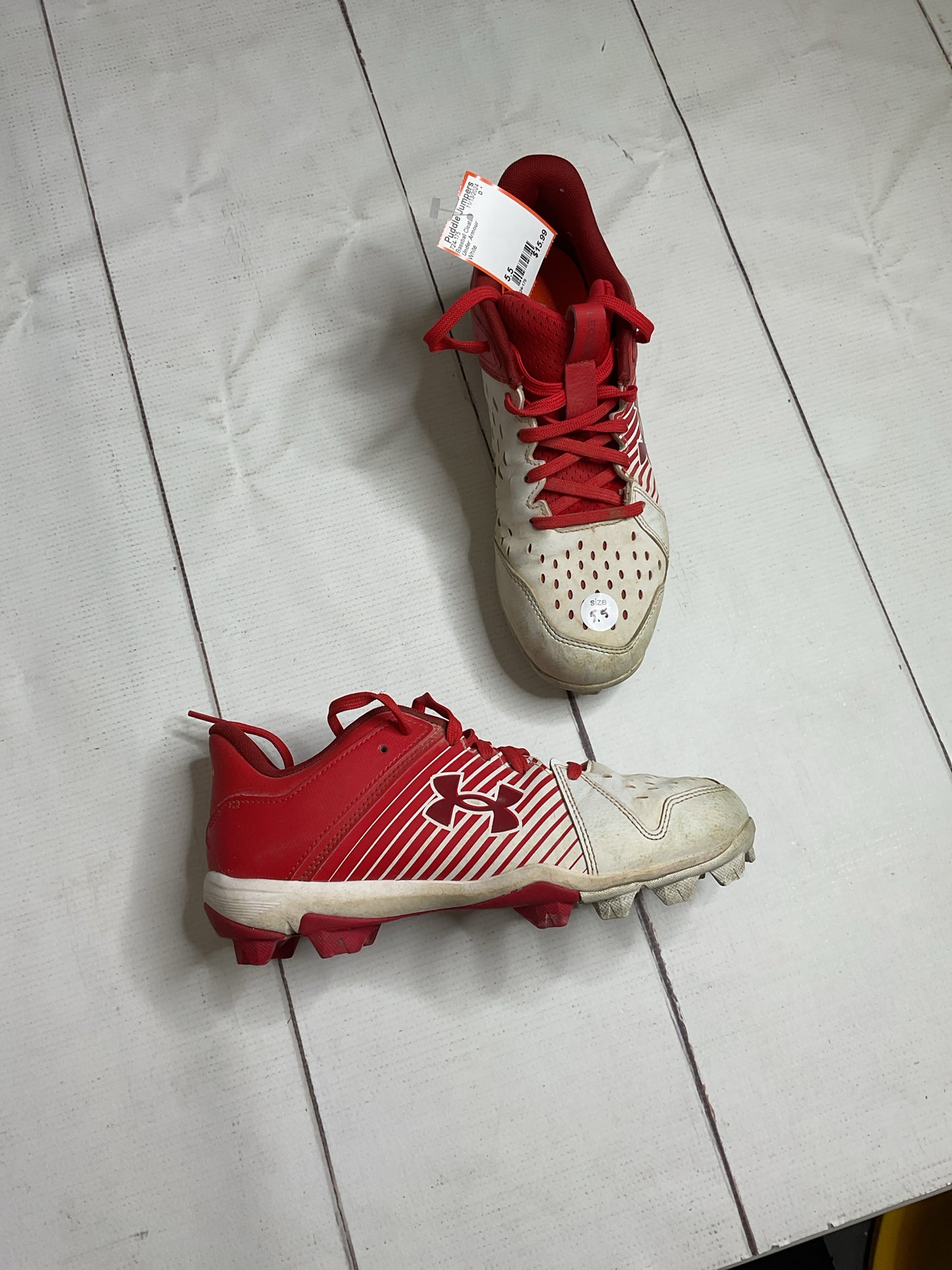 Under Armour Size 5.5 Baseball Cleats