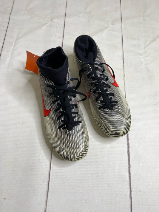 Nike Size 7 Soccer Cleats