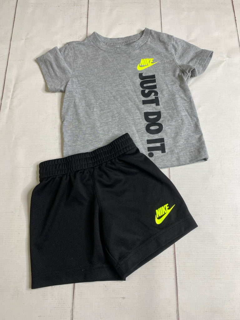 Nike Size 2 2pc. Outfit