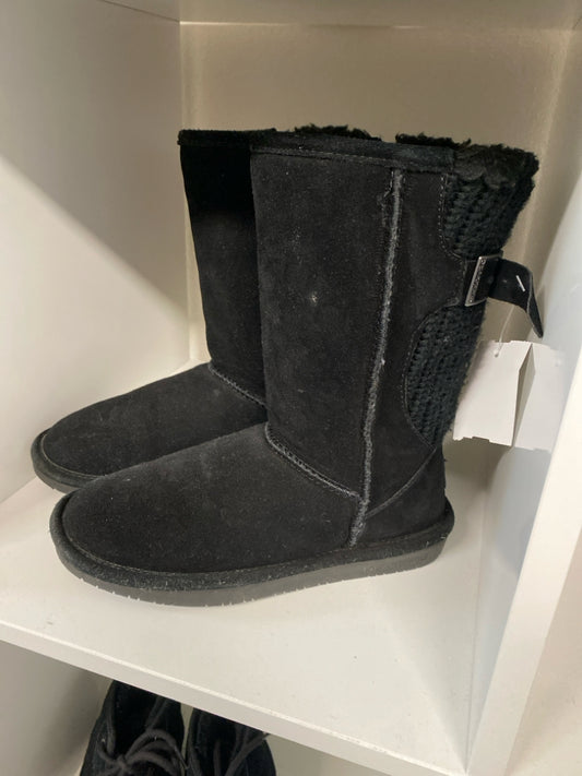 BearPaw Size 7 Boots