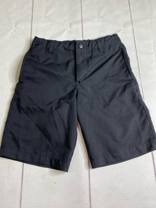 Under Armour Size 7 Golf Shorts