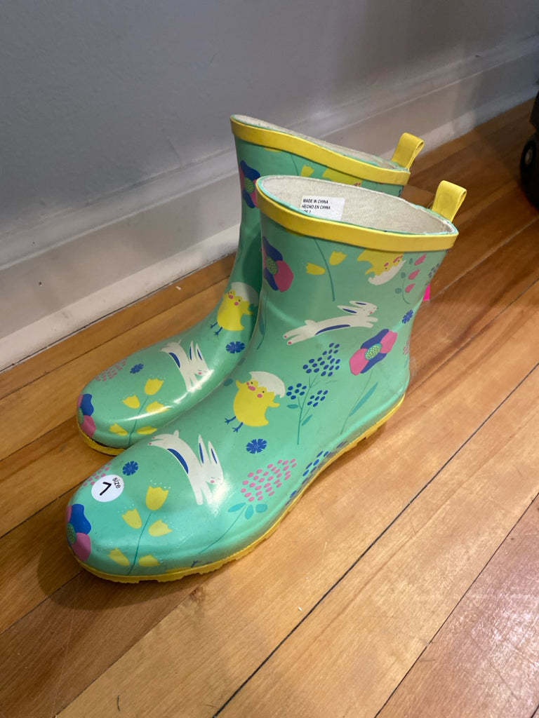 Gardenline Size 7 Rain Boots