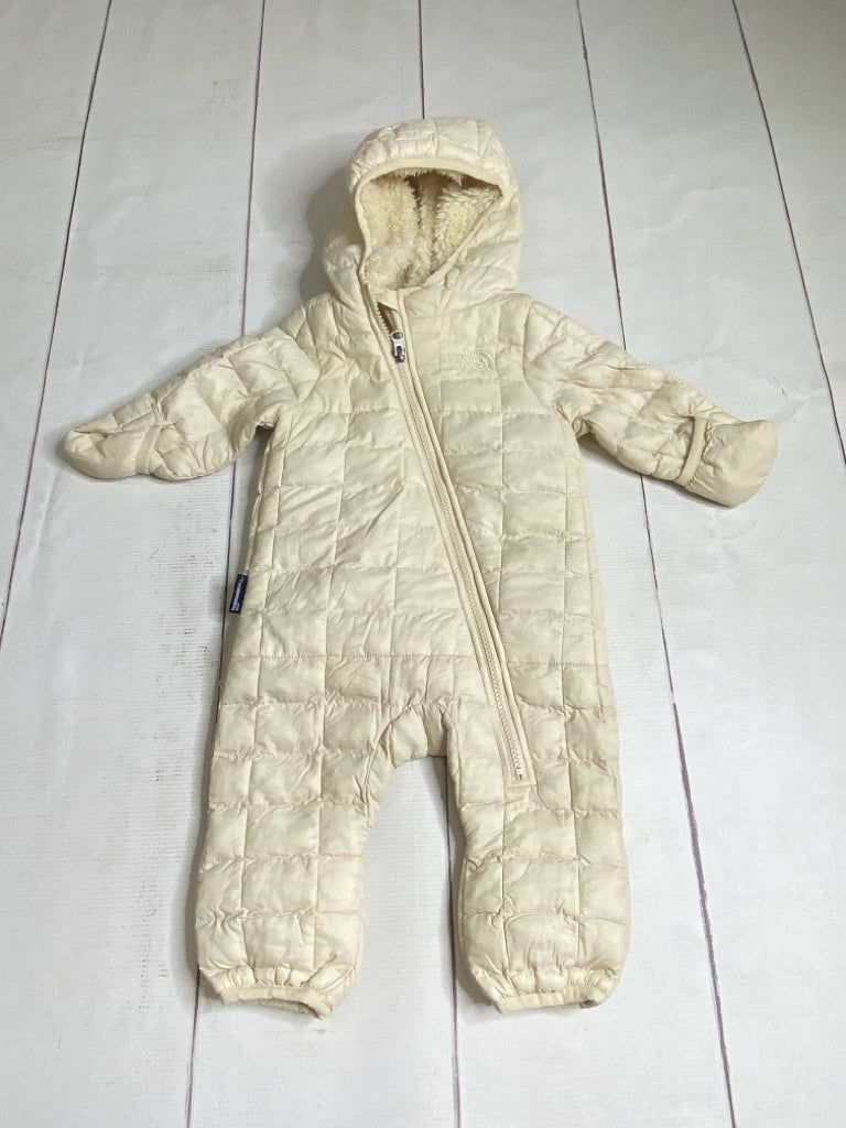 North Face Size 3/6M Snowsuit