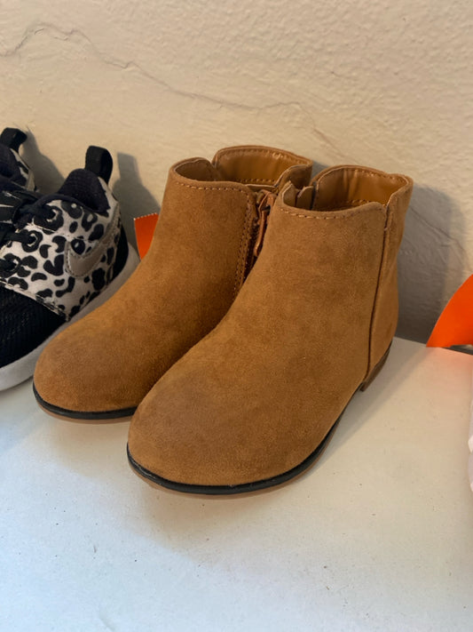 Cat & Jack Size 6 Booties