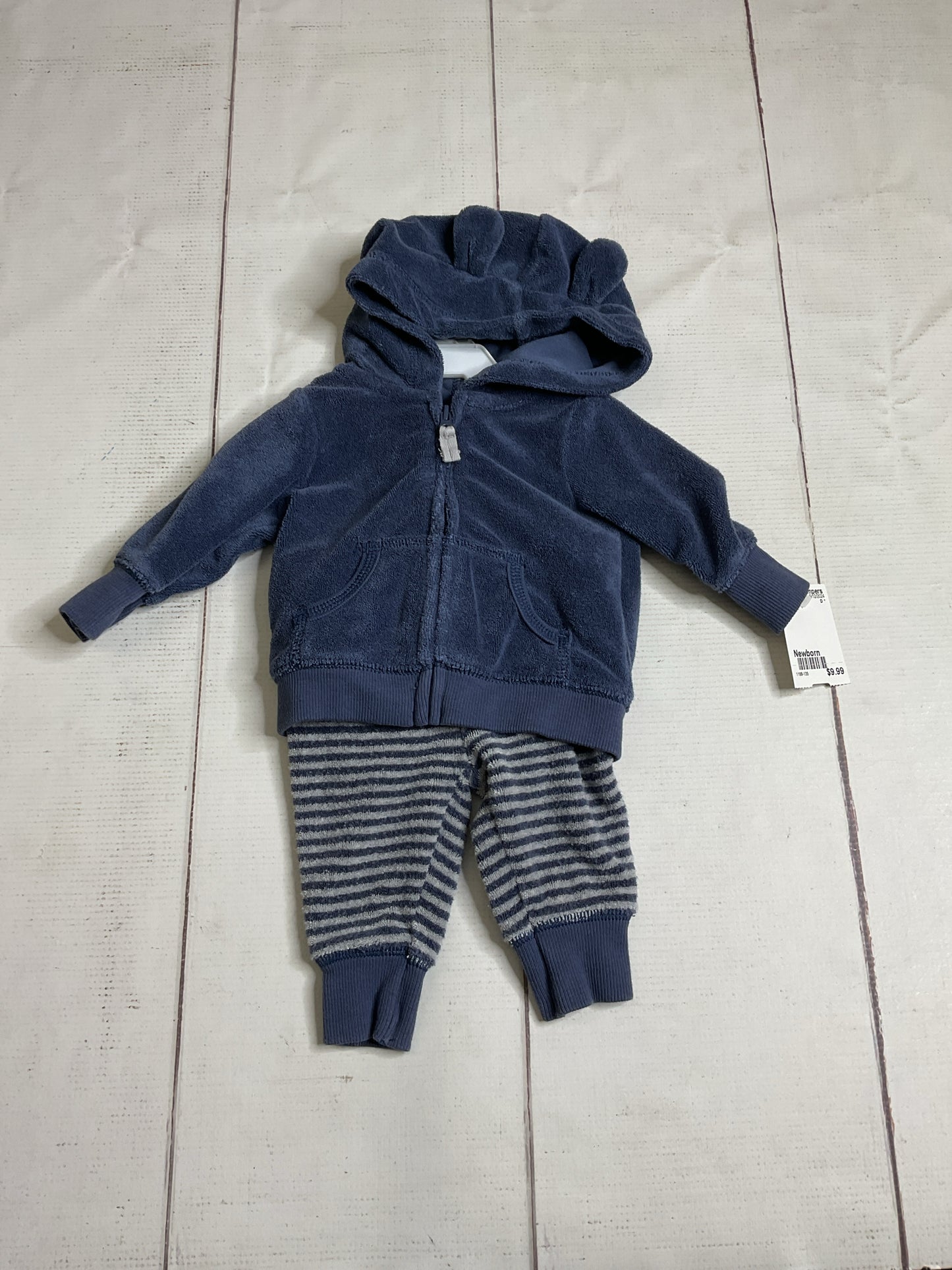 Carter's Size Newborn 2pc. Outfit