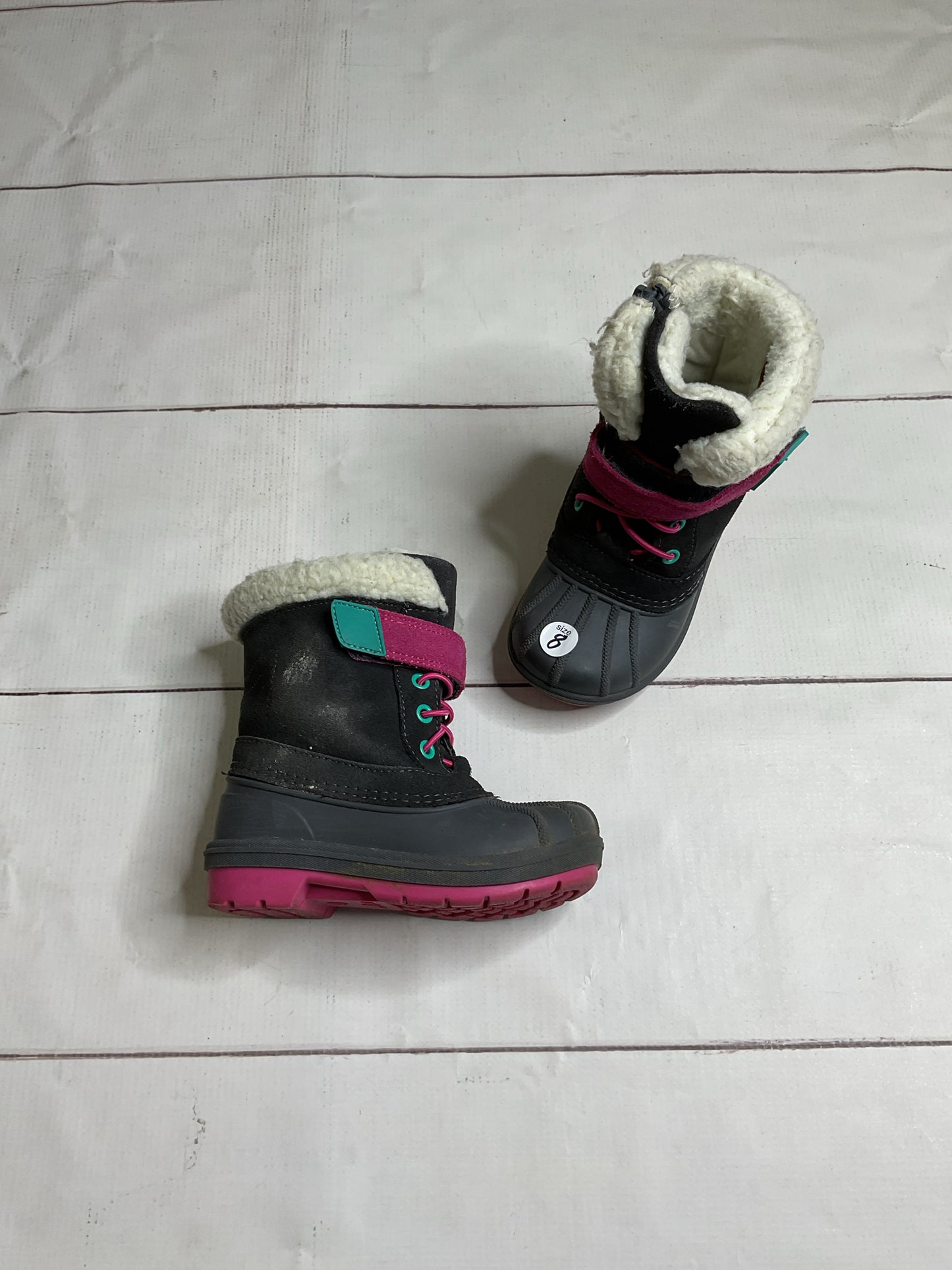 Cat & Jack Size 8 Snowboots