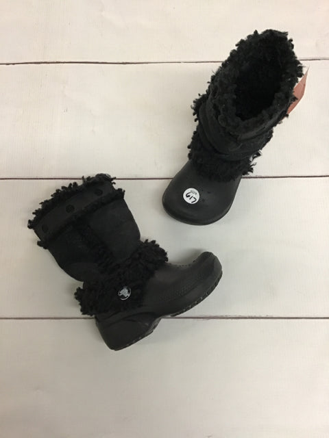 Crocs Size 6/7 Boots