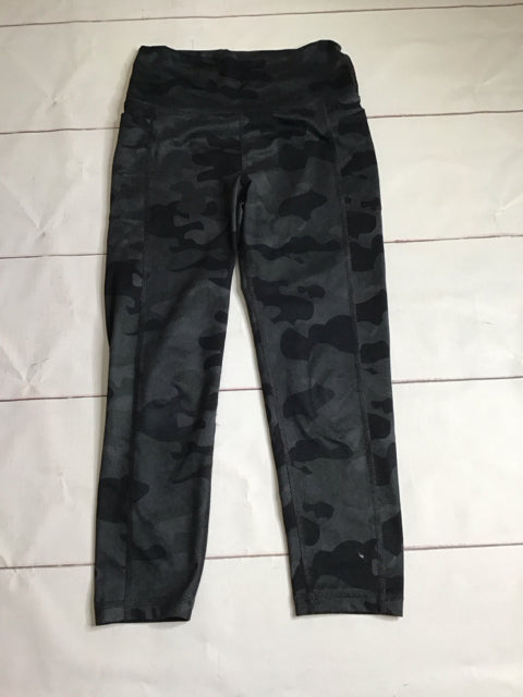 DSG Size 10/12 Capri Leggings