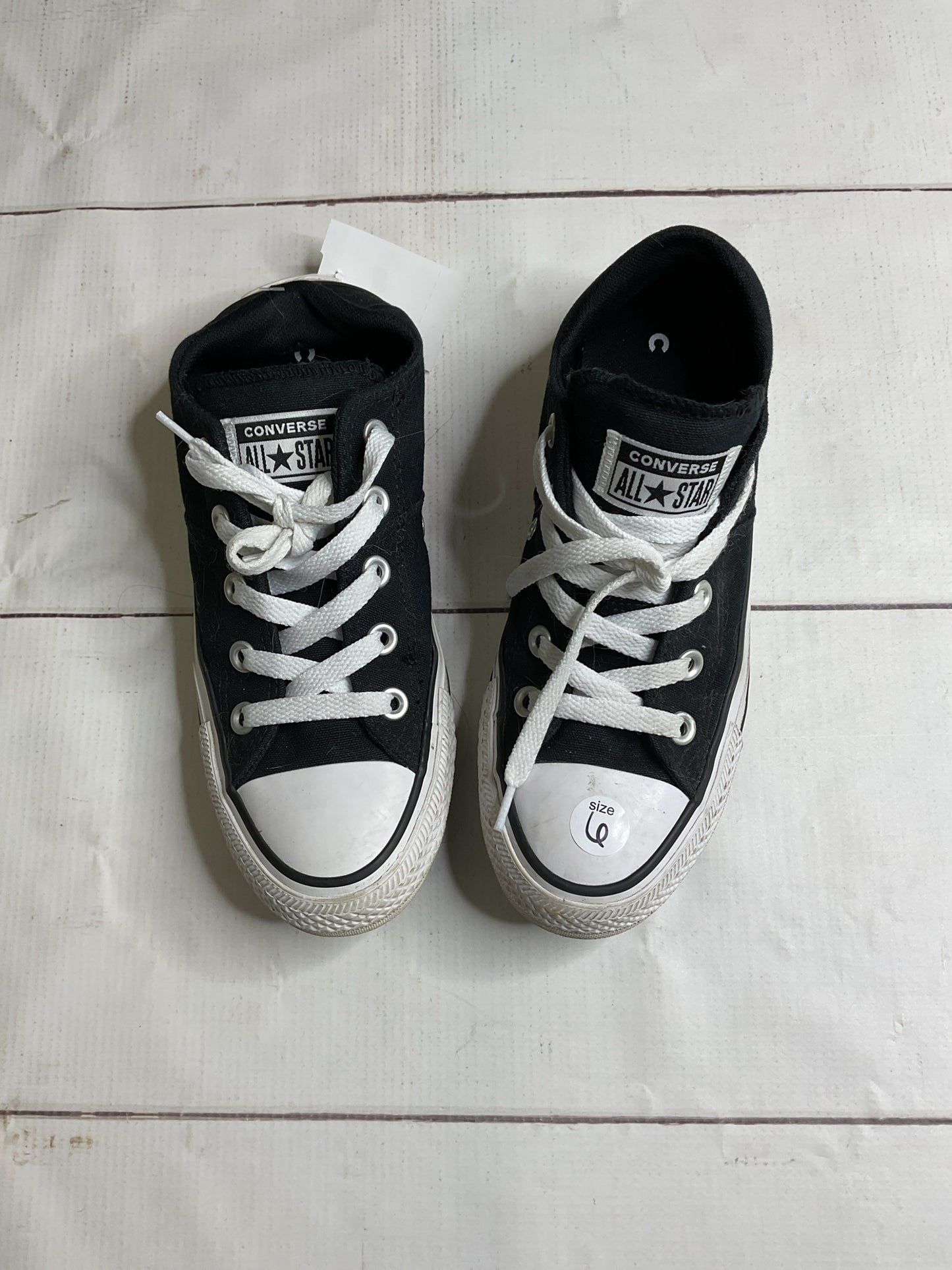 Converse Size 6 Shoes